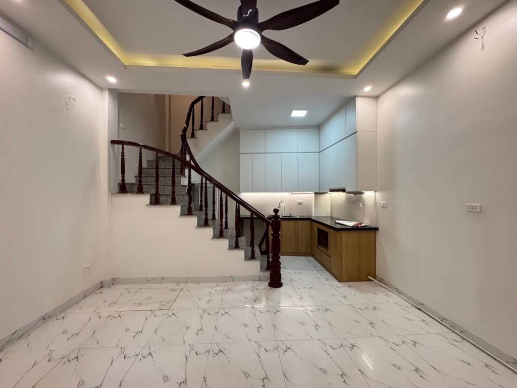 Ô TÔ  ĐỖ CỬA - LÔ GÓC -  NGÕ ĐẸP - NHÀ MỚI Ở LUÔN -  TRUNG TÂM HÀ TRÌ - NHỈNH 7 TỶ ĐỒNG